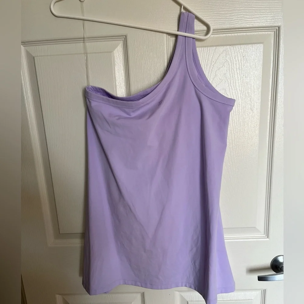 Asymmetric Athletic dress - Picture 3 of 4